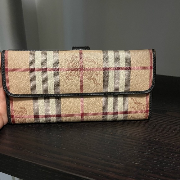 Authentic Burberry double wallet! - Picture 1 of 5